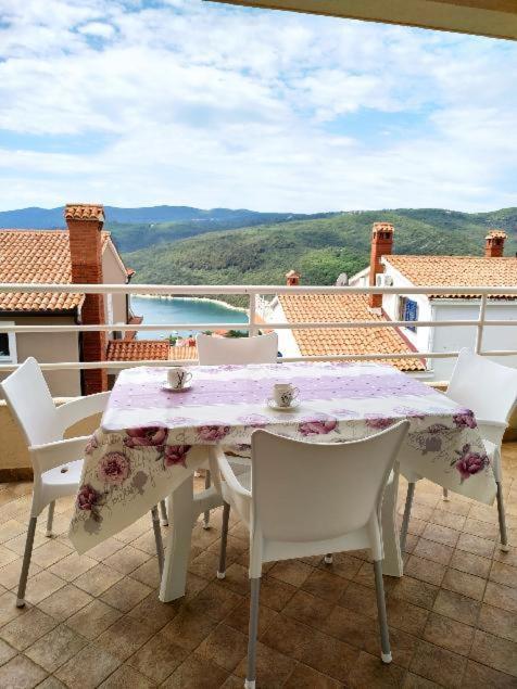 Apartmani Ines Rabac Buitenkant foto